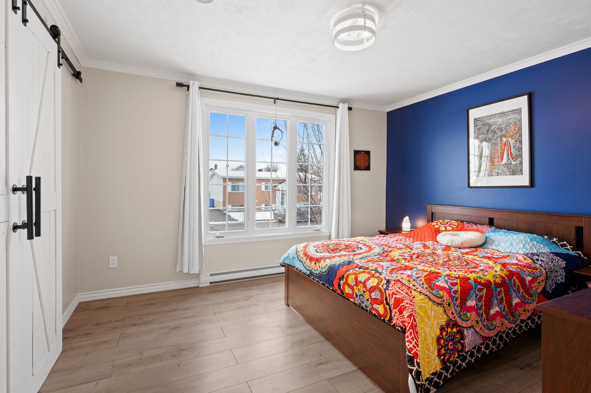 {"FR":"Salle familiale","EN":"Family room"}