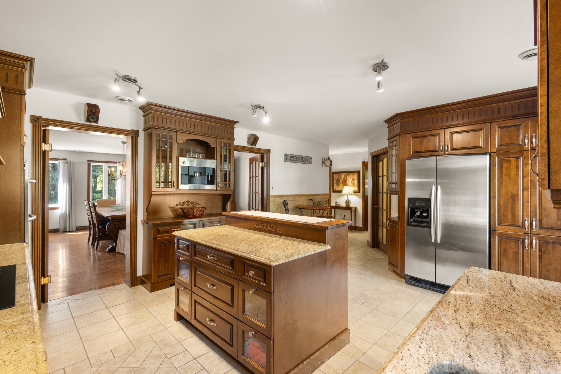 {"FR":"Salle à manger","EN":"Dining room"}