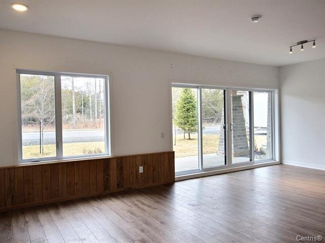 {"FR":"Salon","EN":"Living room"}