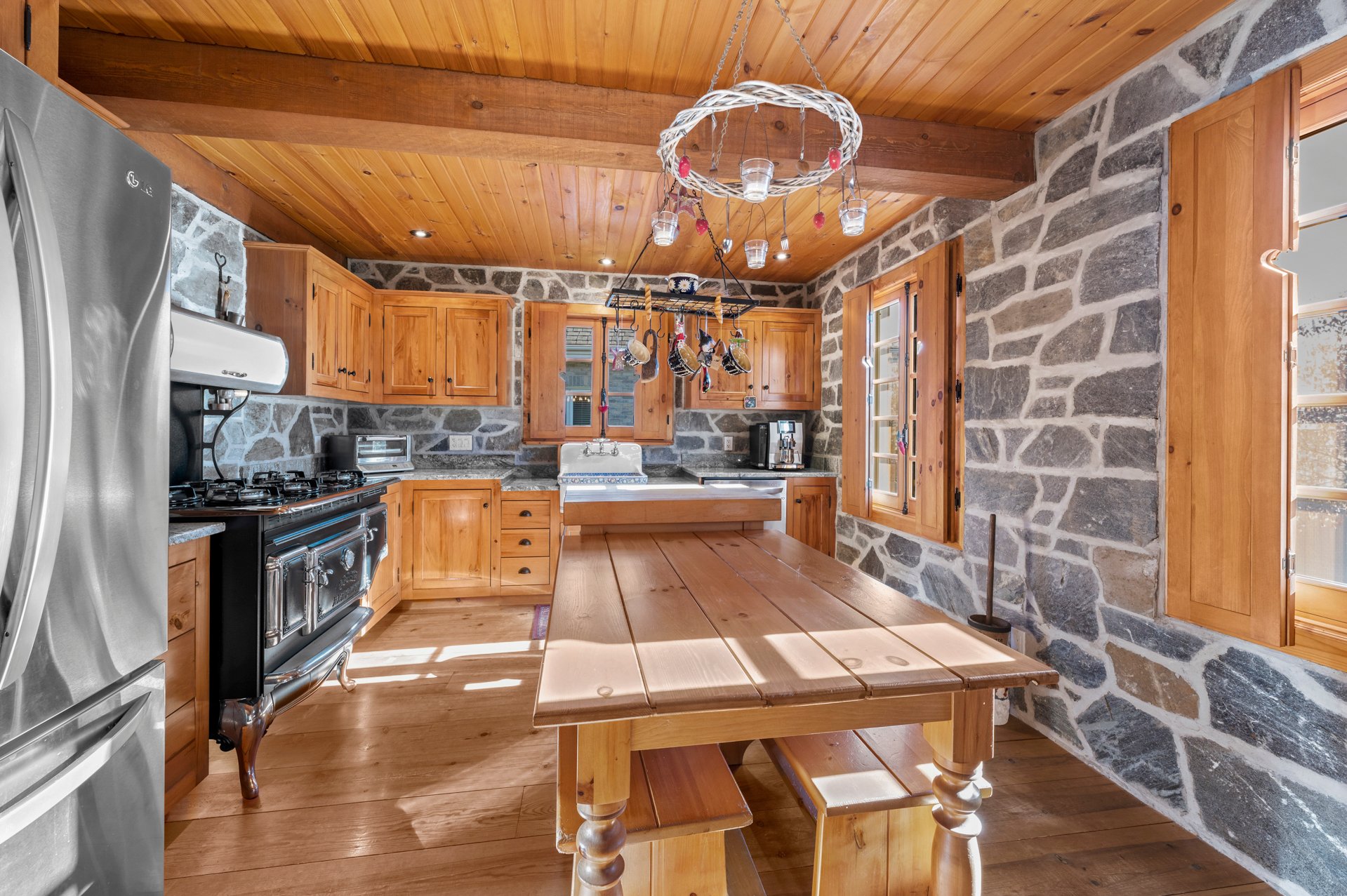 {"FR":"Salle à manger","EN":"Dining room"}