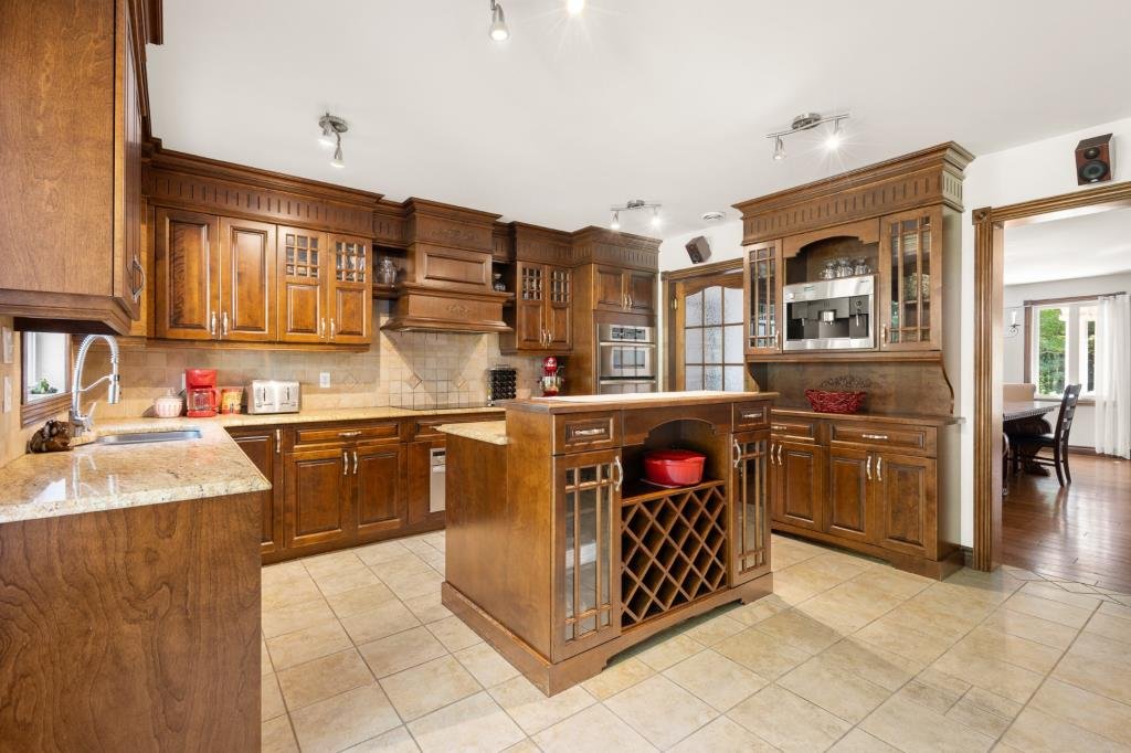 {"FR":"Salon","EN":"Living room"}