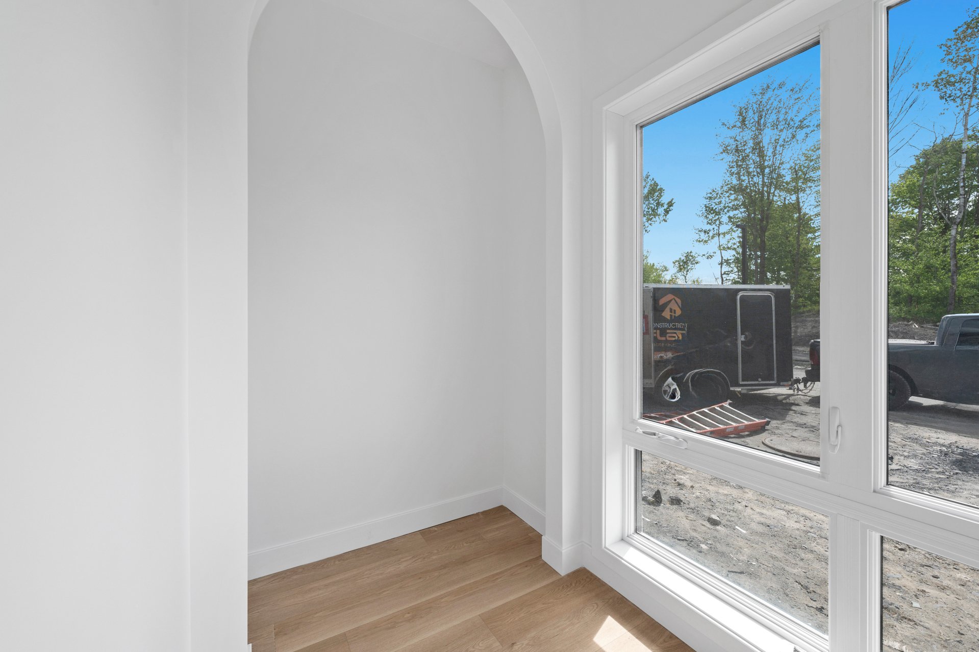 {"FR":"Salle de lavage","EN":"Laundry room"}
