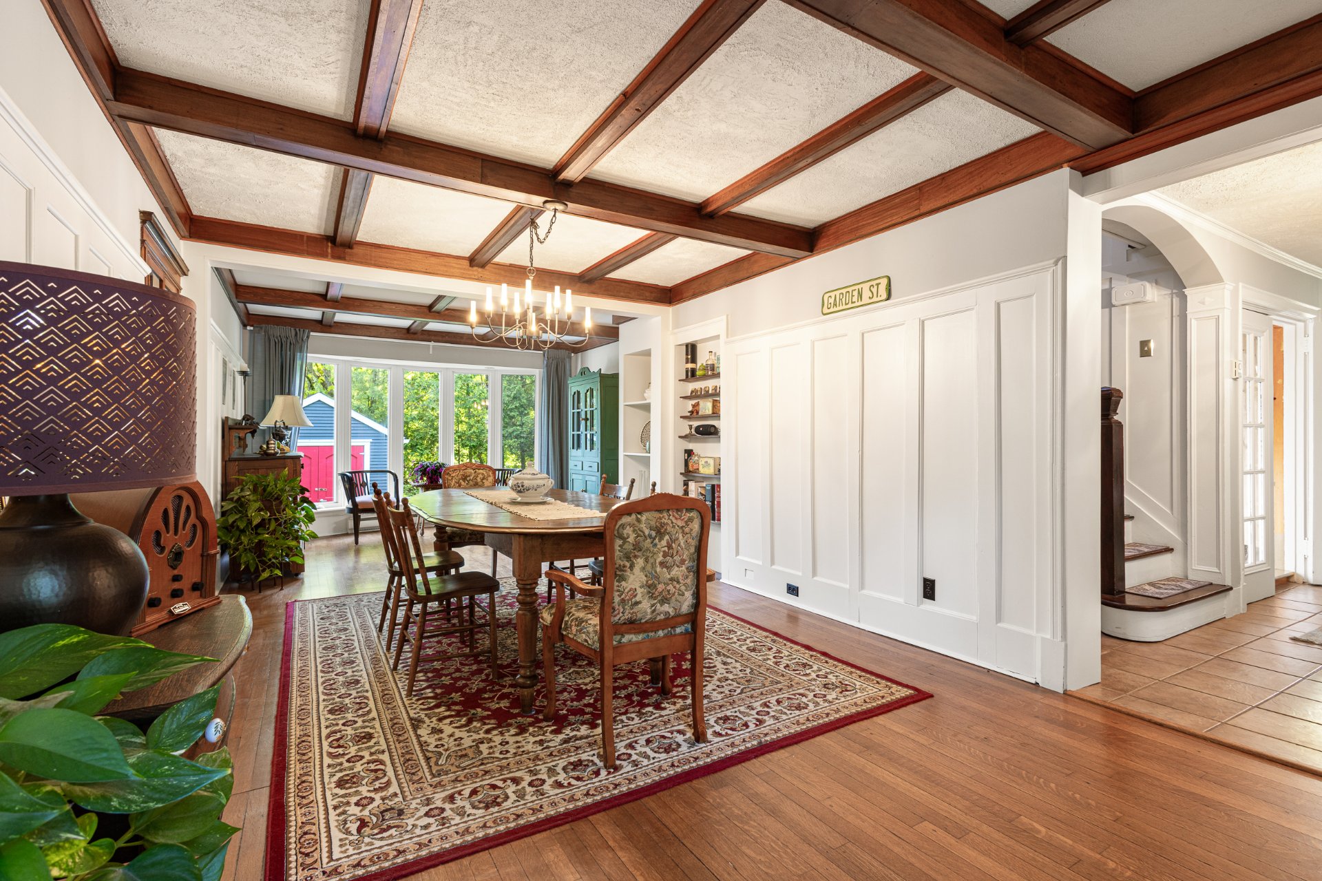 {"FR":"Salle à manger","EN":"Dining room"}