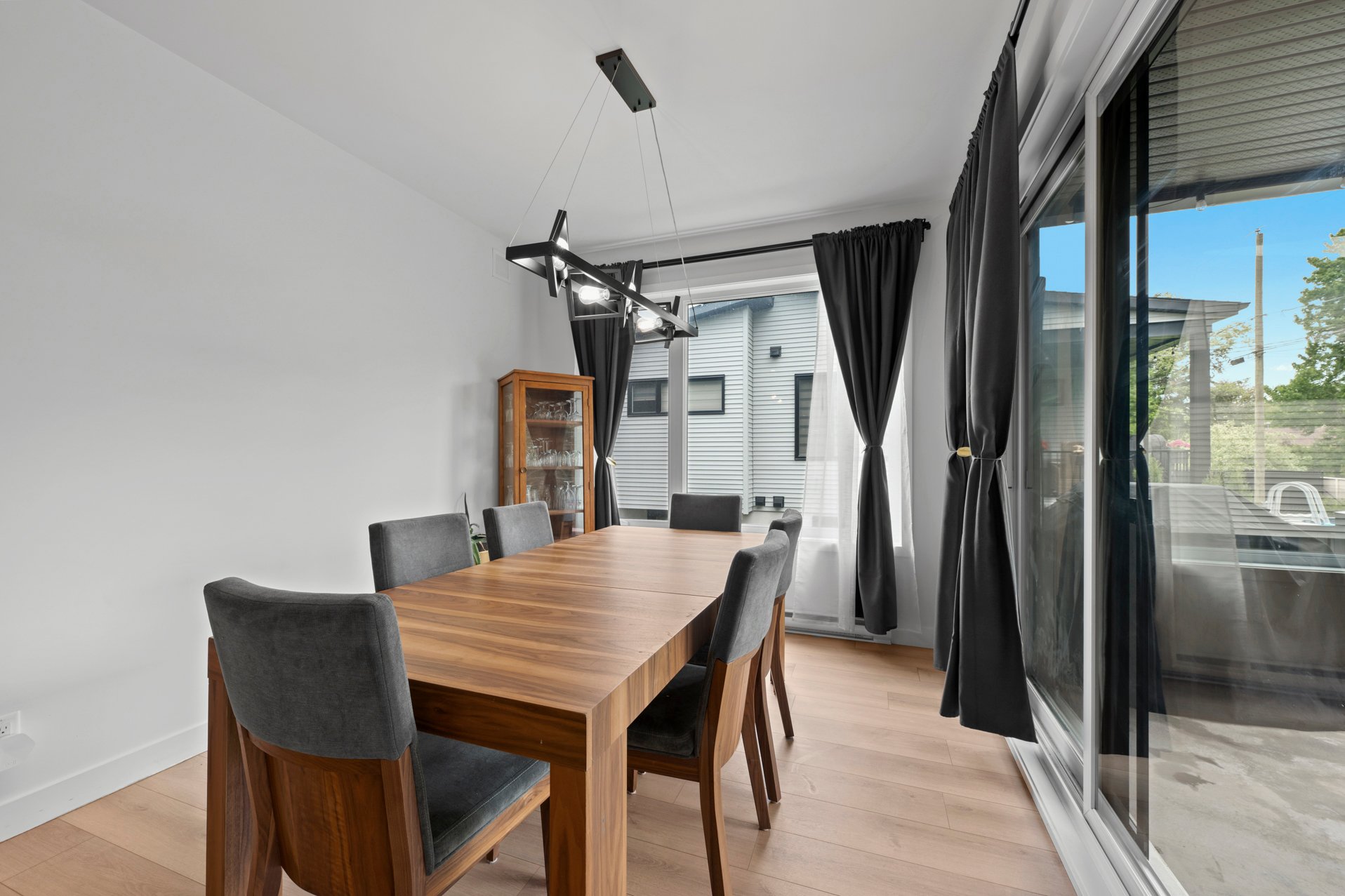 {"FR":"Chambre à coucher","EN":"Bedroom"}
