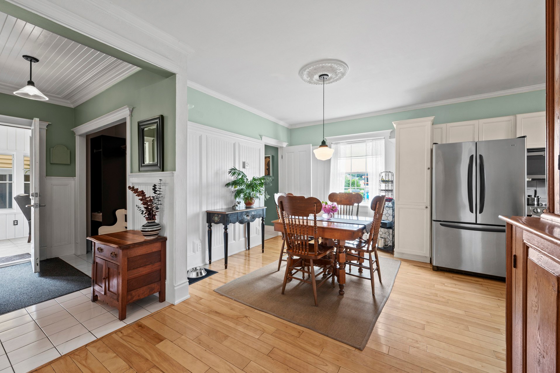 {"FR":"Salle à manger","EN":"Dining room"}