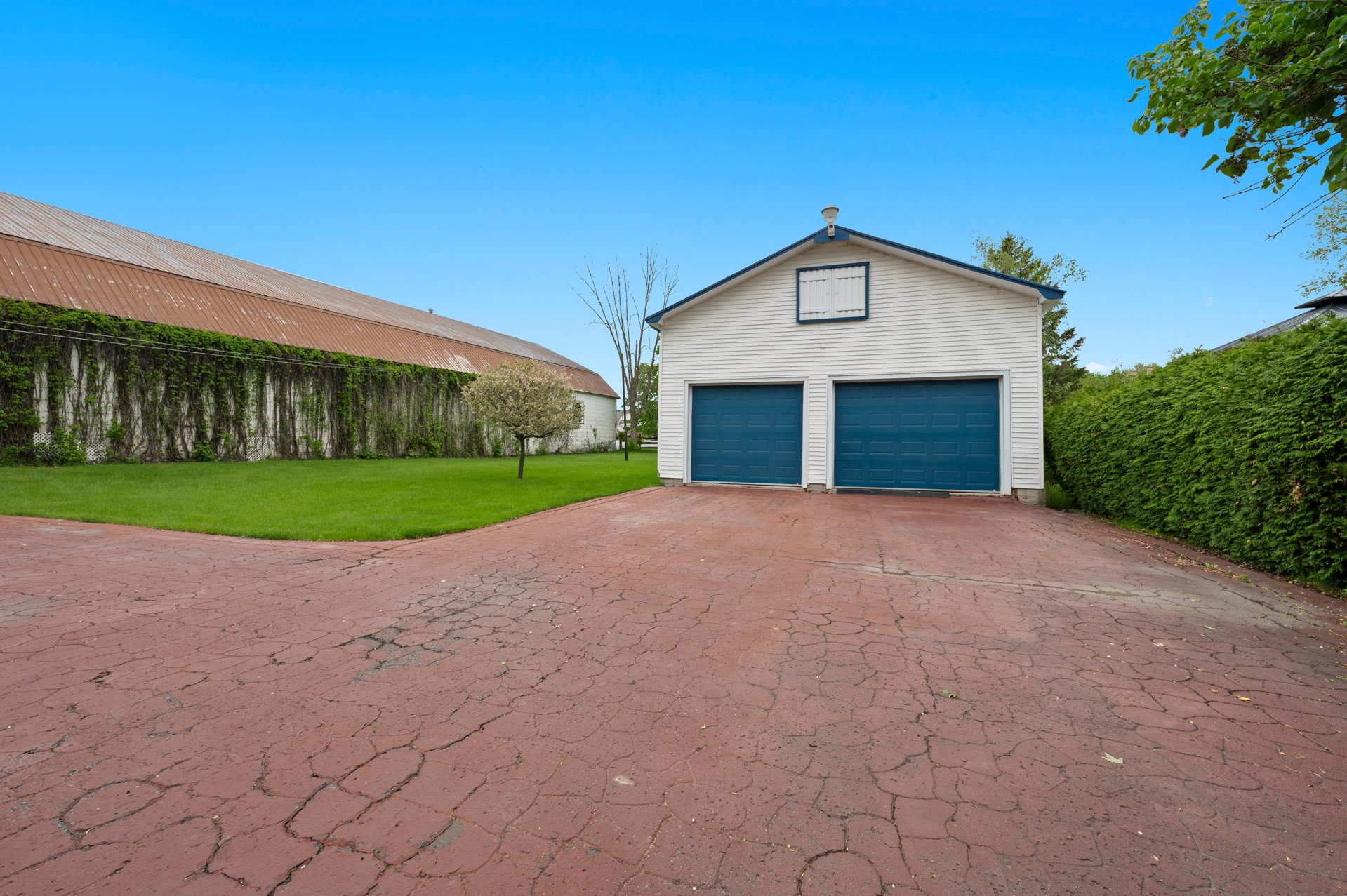 {"FR":"Garage","EN":"Garage"}