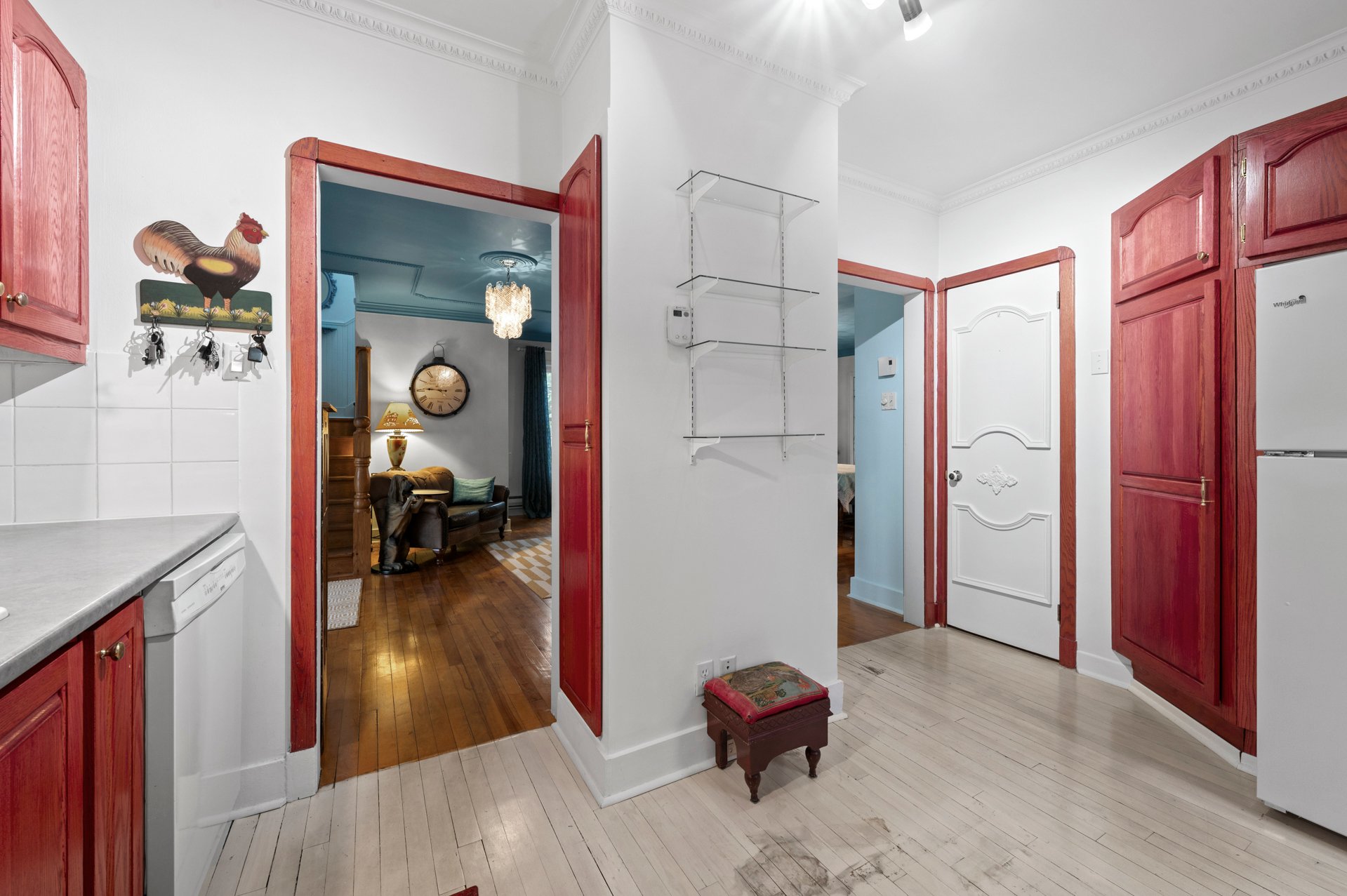 {"FR":"Balcon","EN":"Balcony"}