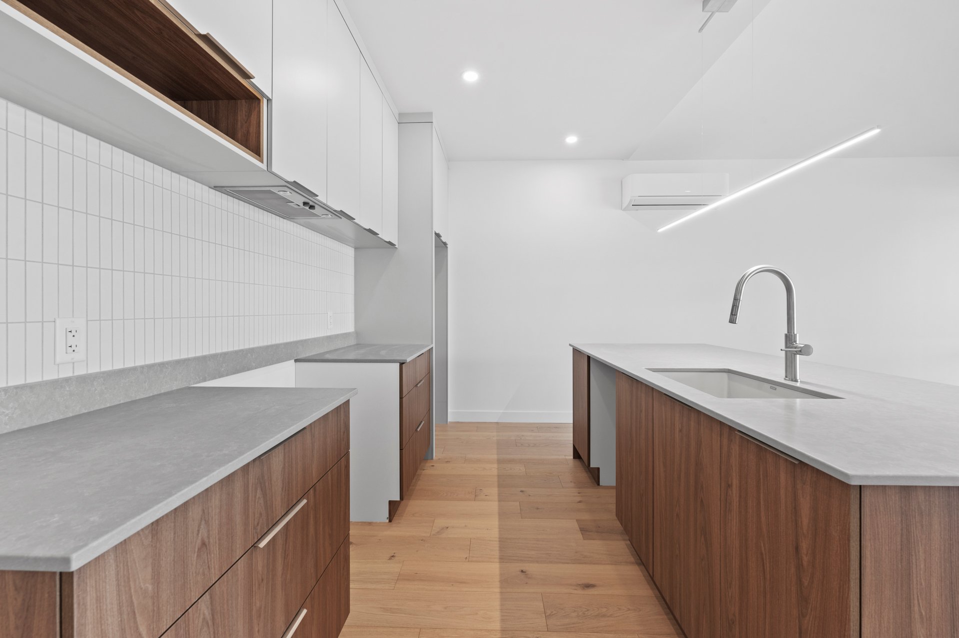 {"FR":"Chambre à coucher principale","EN":"Primary bedroom"}