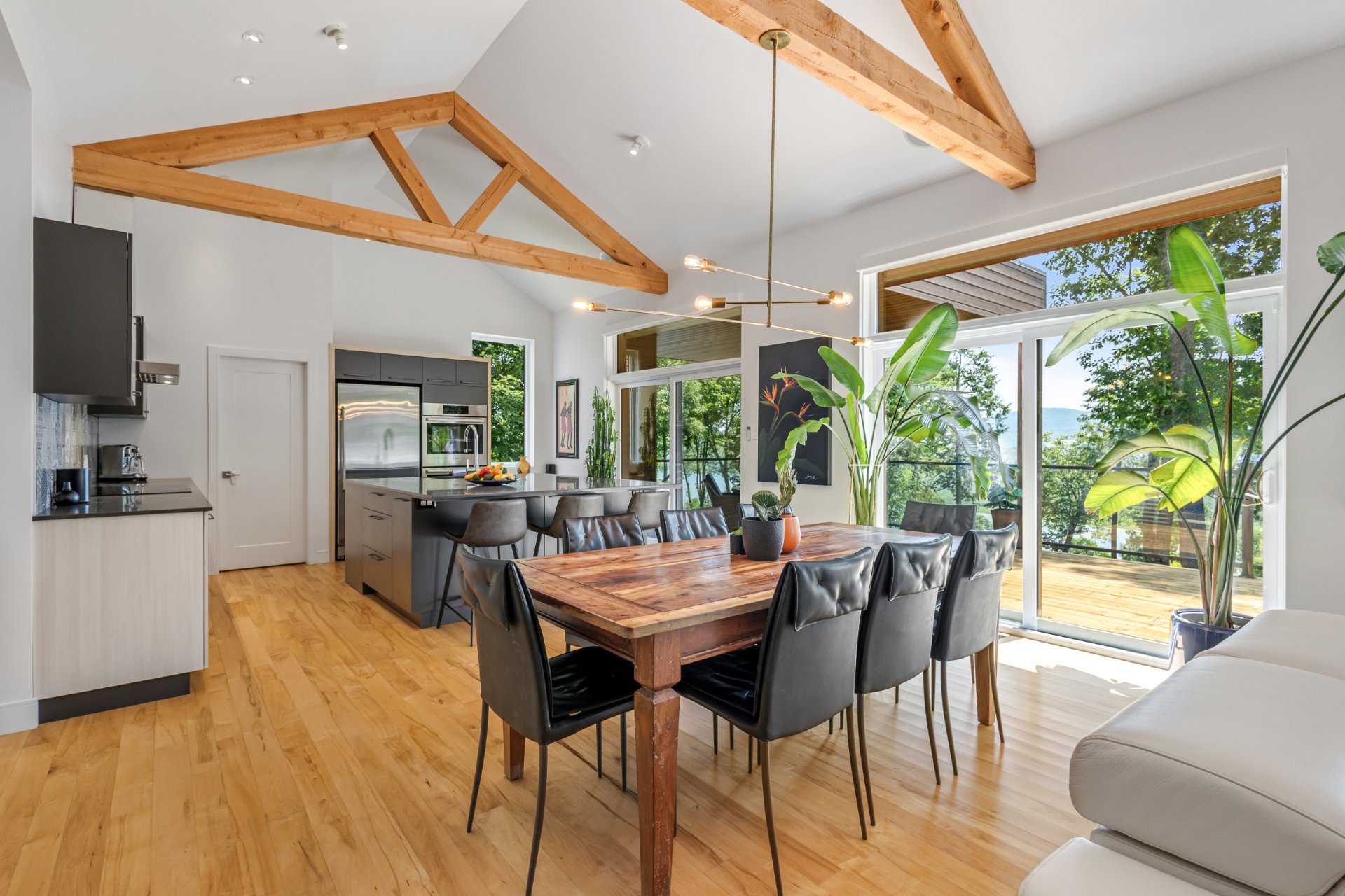 {"FR":"Salle à manger","EN":"Dining room"}
