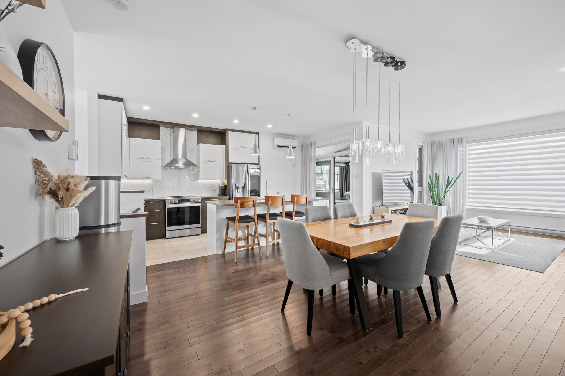 {"FR":"Salle à manger","EN":"Dining room"}