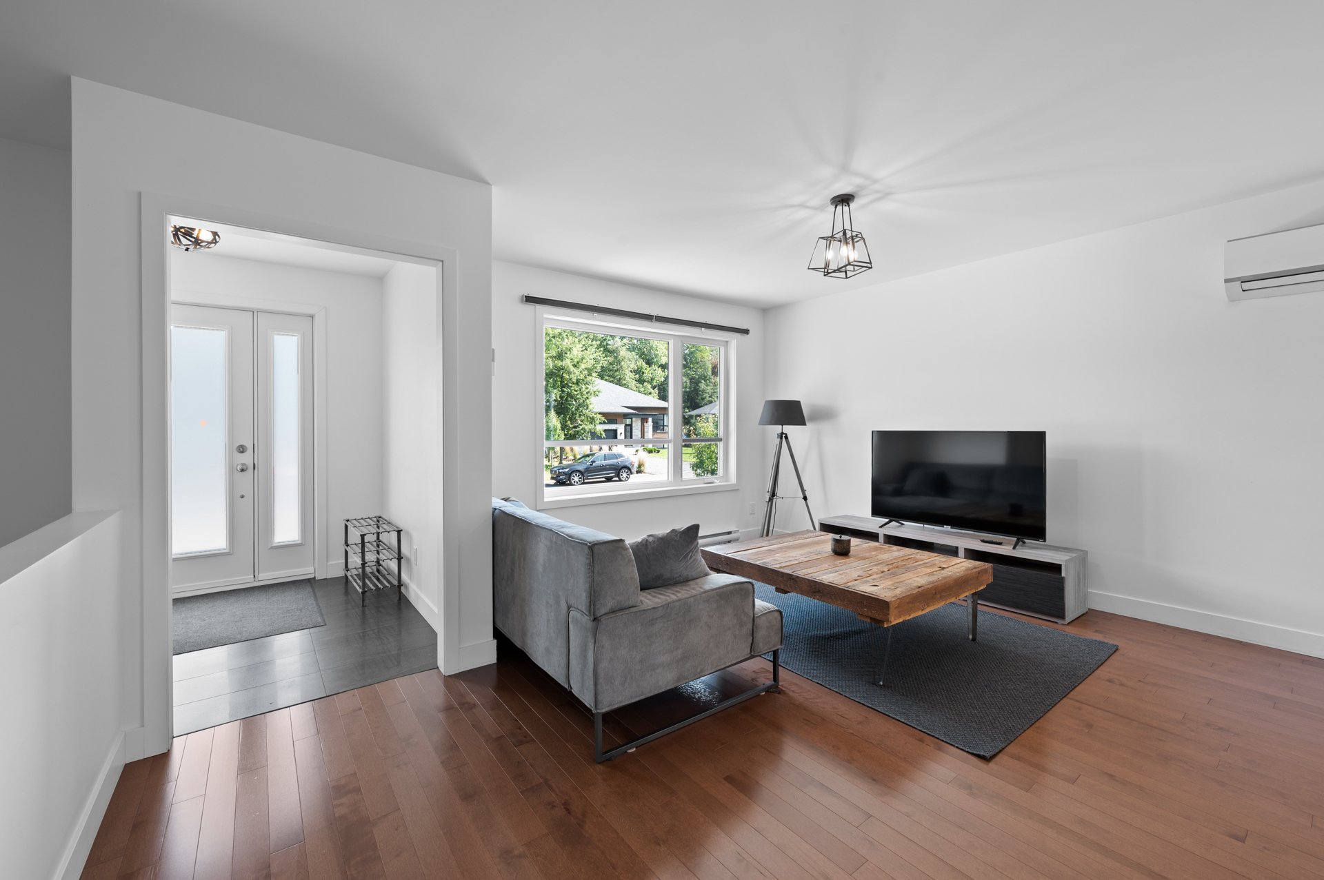 {"FR":"Salon","EN":"Living room"}